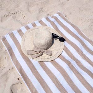 Toalla Beige de Playa California Cabana 75cm x 175cm