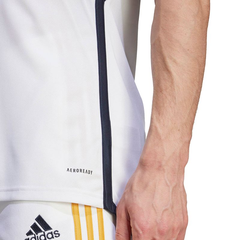 5669870-6.jpg