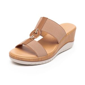 SANDALIA DE PLATAFORMA CASUAL EN PIEL
