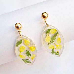 Aretes Lool Gota Hojas y Petalos Amarillos