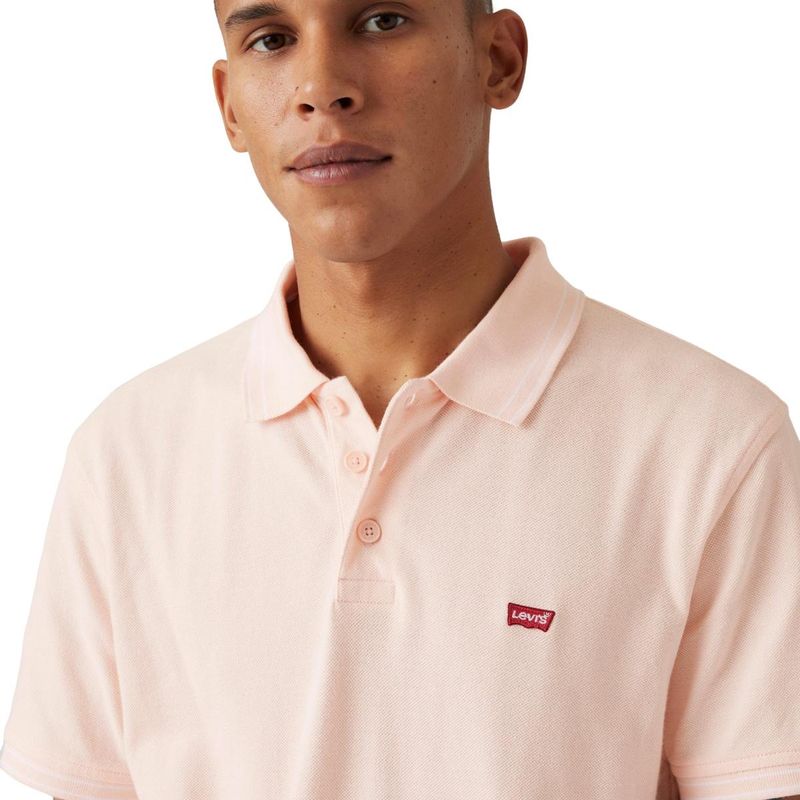 6177399-4.jpg