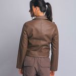 6451851-2.jpg